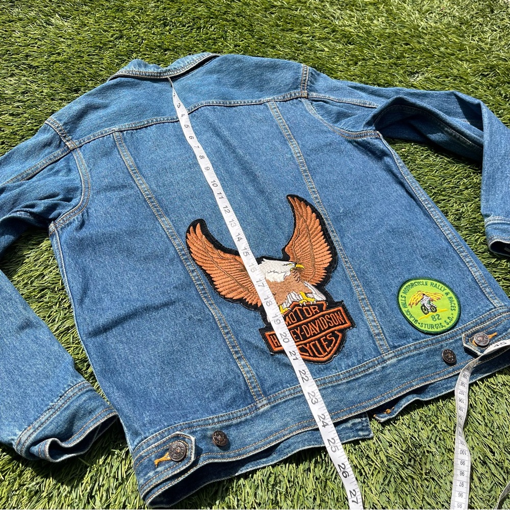 Vintage Women's Sasson Denim Jacket w Motorcycle Patches Size Medium - Picture 9 of 10